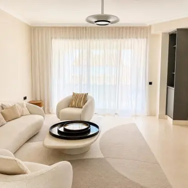 Alquiler a corto plazo de apartamento en planta media en Puerto Banús