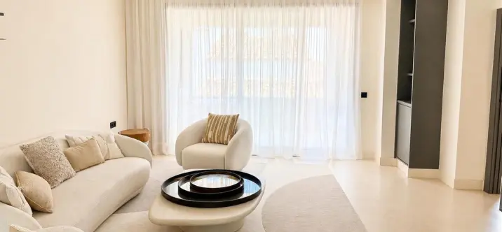 Short-term rent of middle floor apartment in Puerto Banús 0