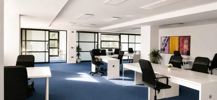 Long-term rent of office in La Campana 0