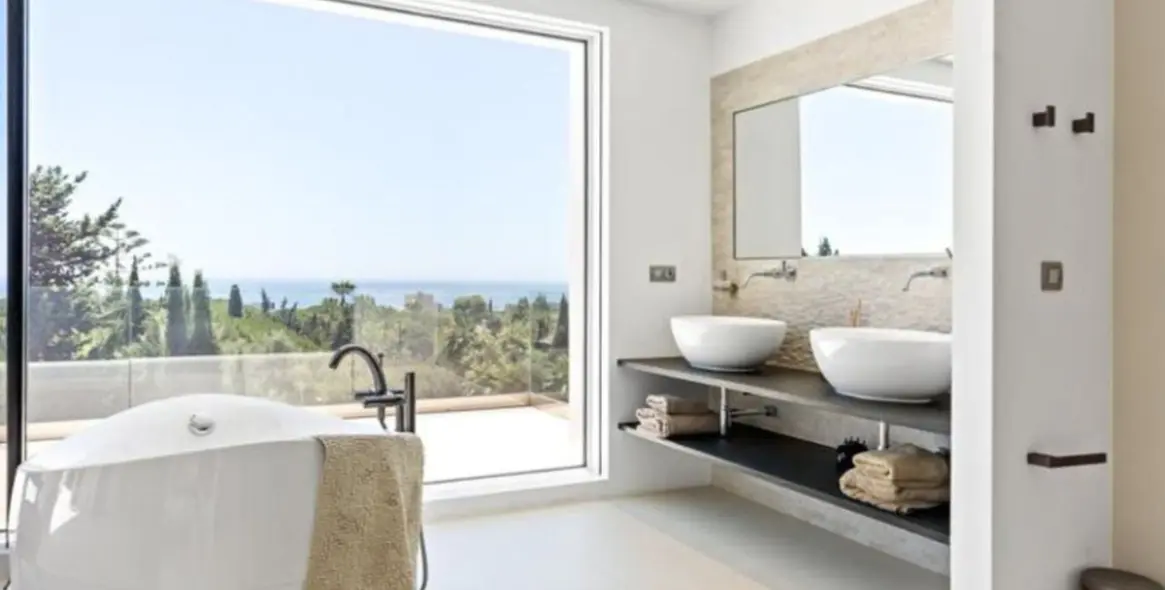 Long-term rent of detached villa in Las Chapas 8