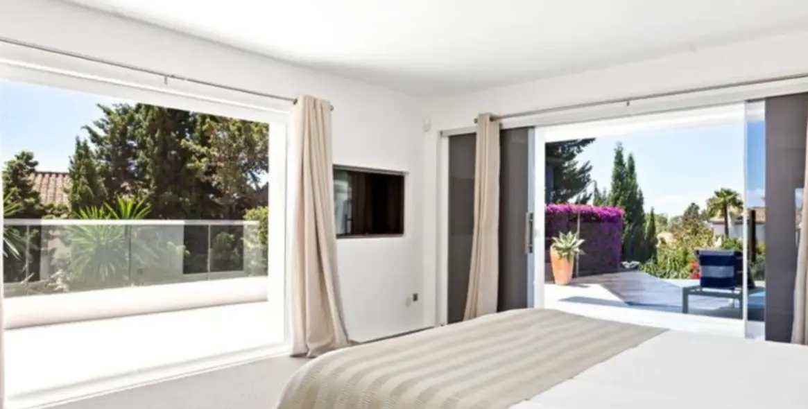Long-term rent of detached villa in Las Chapas 12