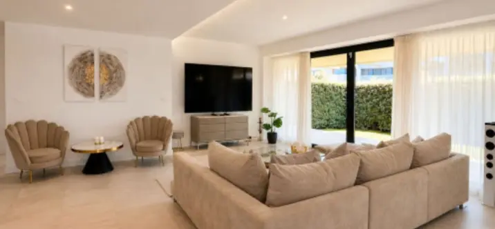 Long-term rent of ground floor apartment in Estepona 3