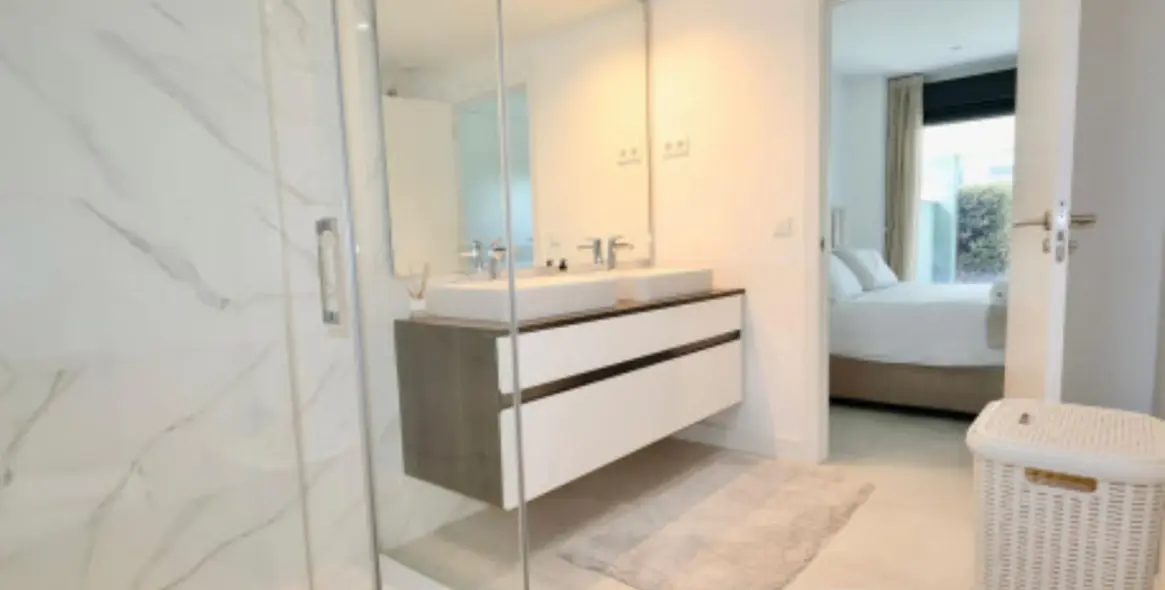 Long-term rent of ground floor apartment in Estepona 15