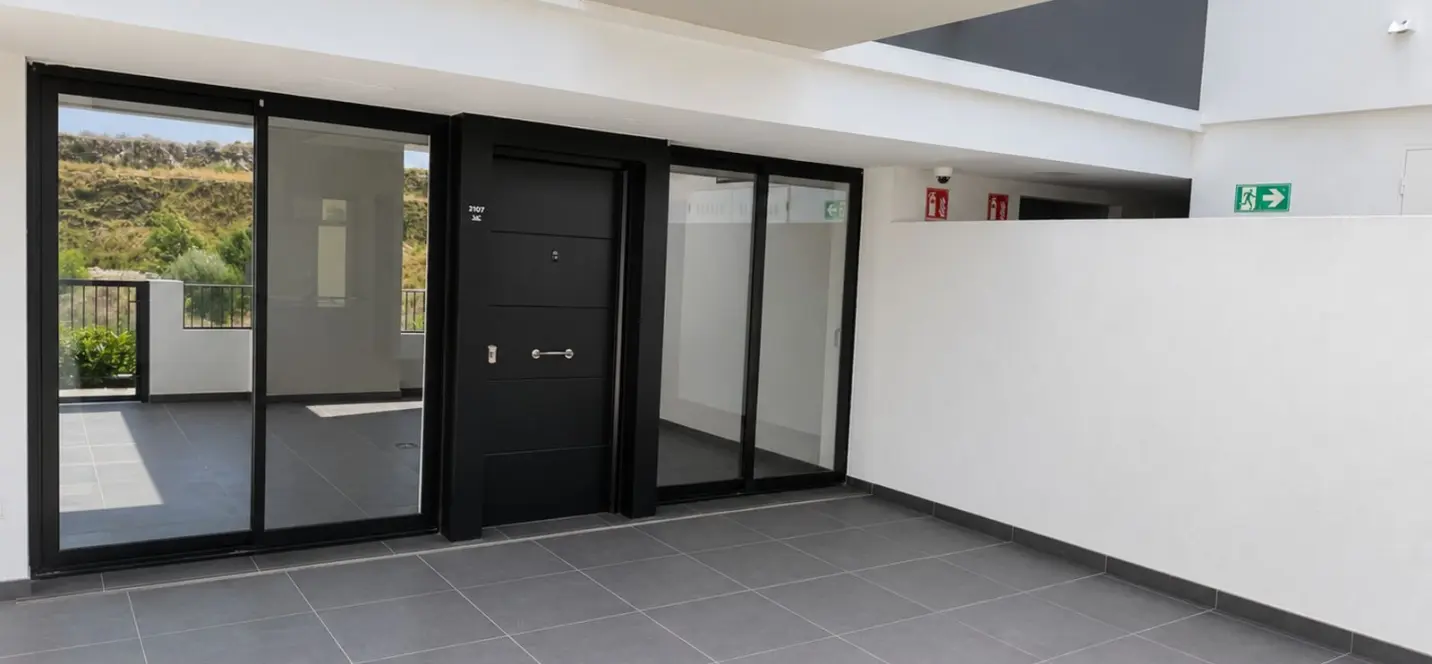 Sale of ground floor apartment in La Cala de Mijas 2