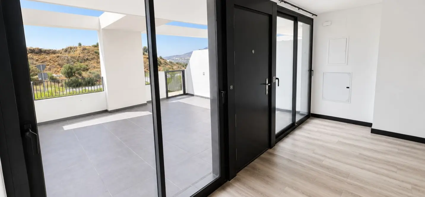 Sale of ground floor apartment in La Cala de Mijas 3