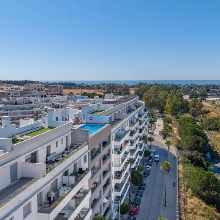 Sale of penthouse in Nueva Andalucía