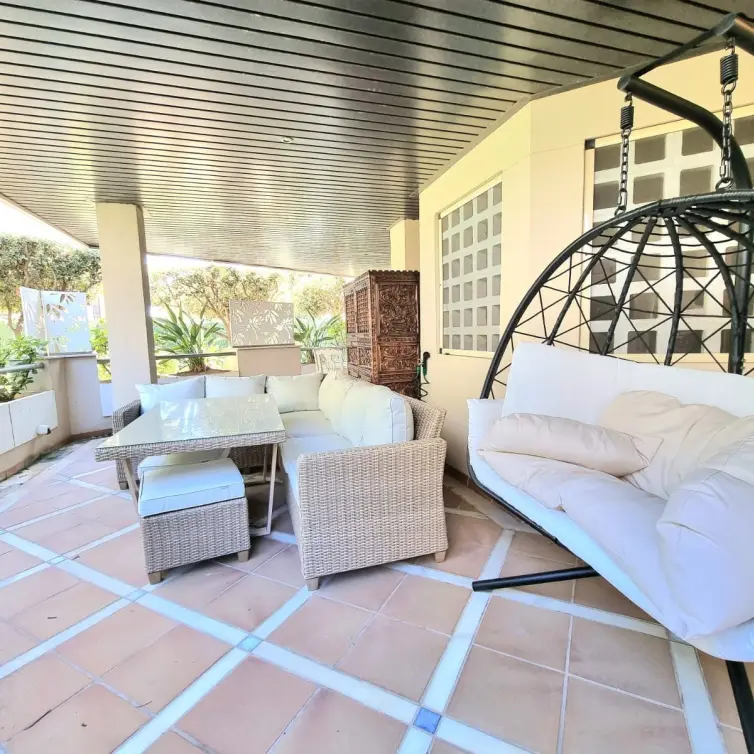 Venta de apartamento en planta media en Nueva Andalucía