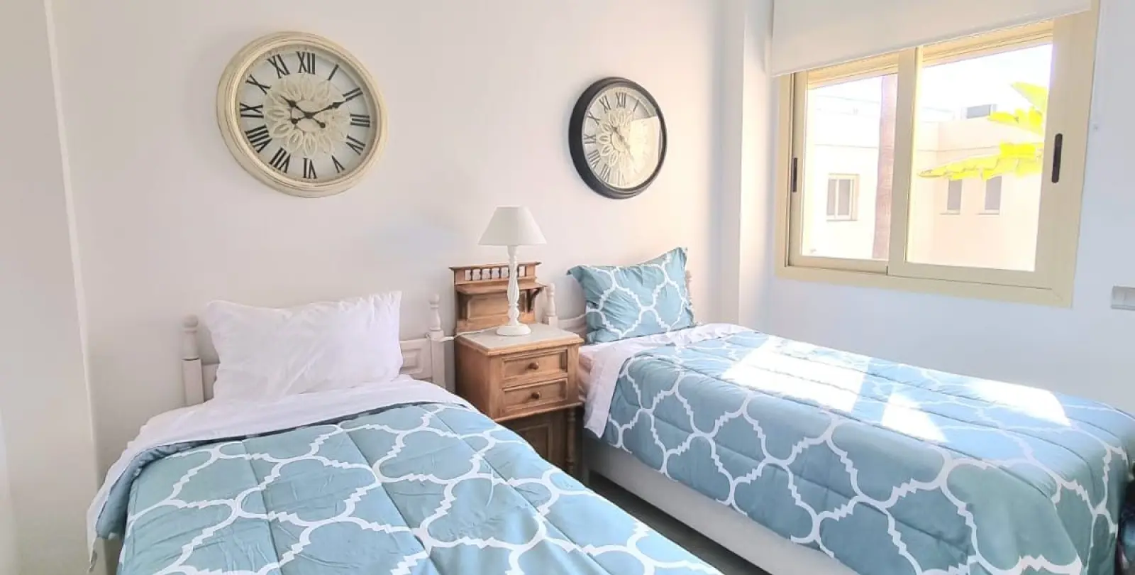 Venta de apartamento en planta media en Nueva Andalucía 16