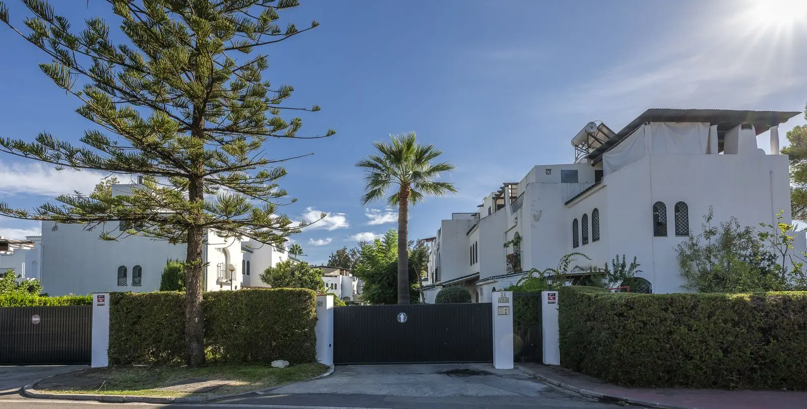 Продажа дома на две семьи в Nueva Andalucía 40