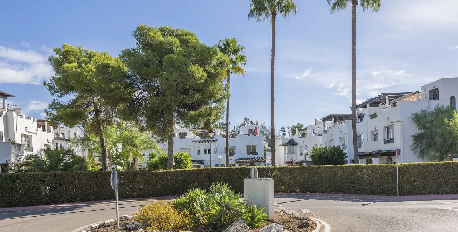 Продажа дома на две семьи в Nueva Andalucía 41