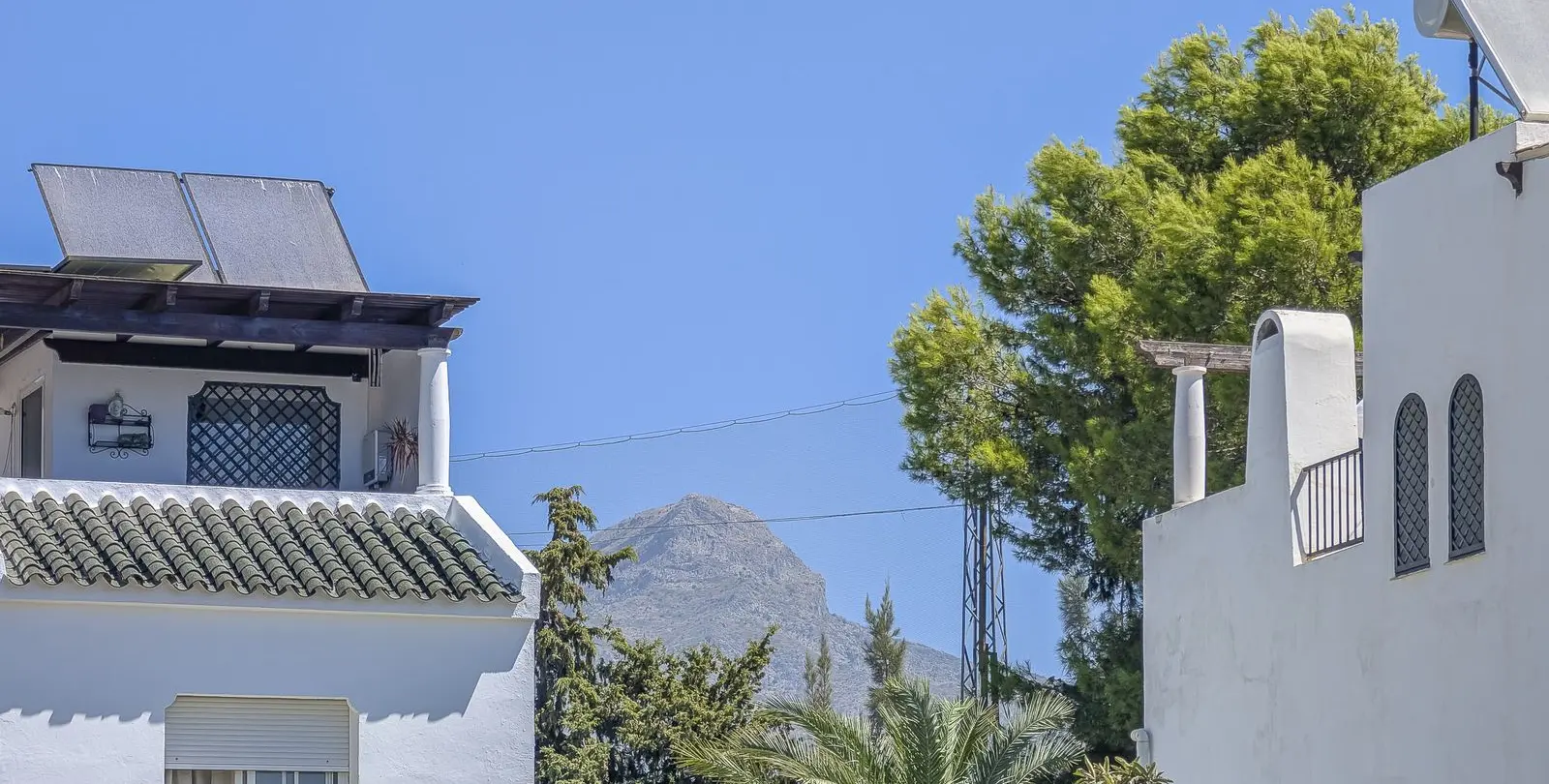 Продажа дома на две семьи в Nueva Andalucía 45