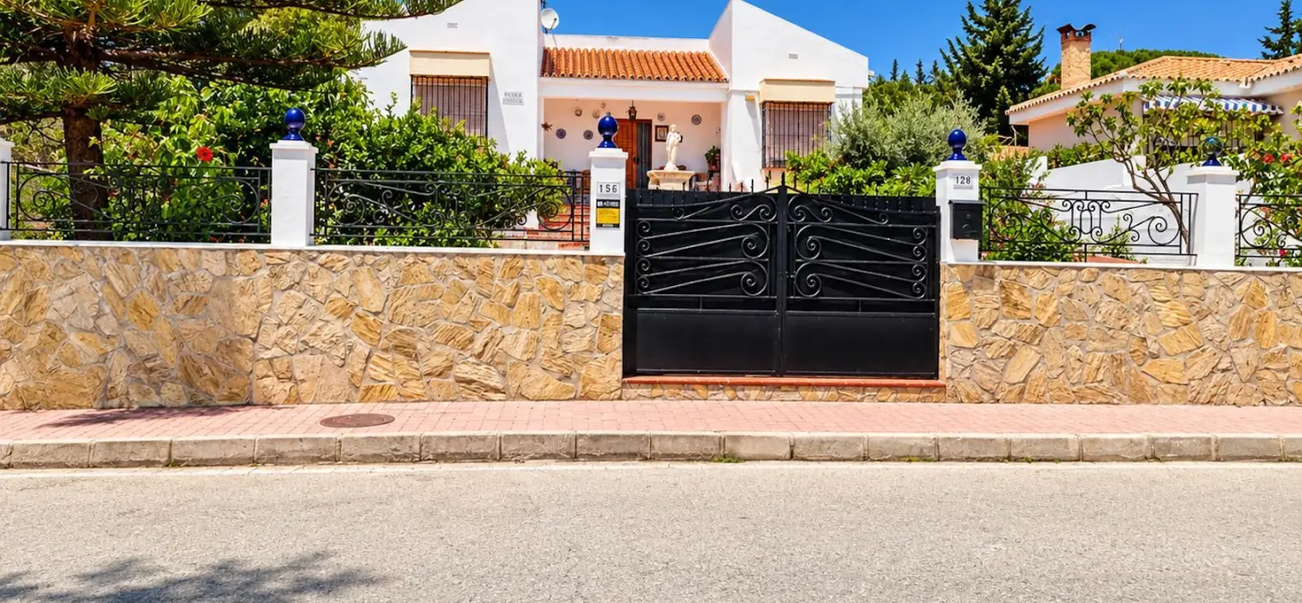 Venta de villa independiente en Chilches 0