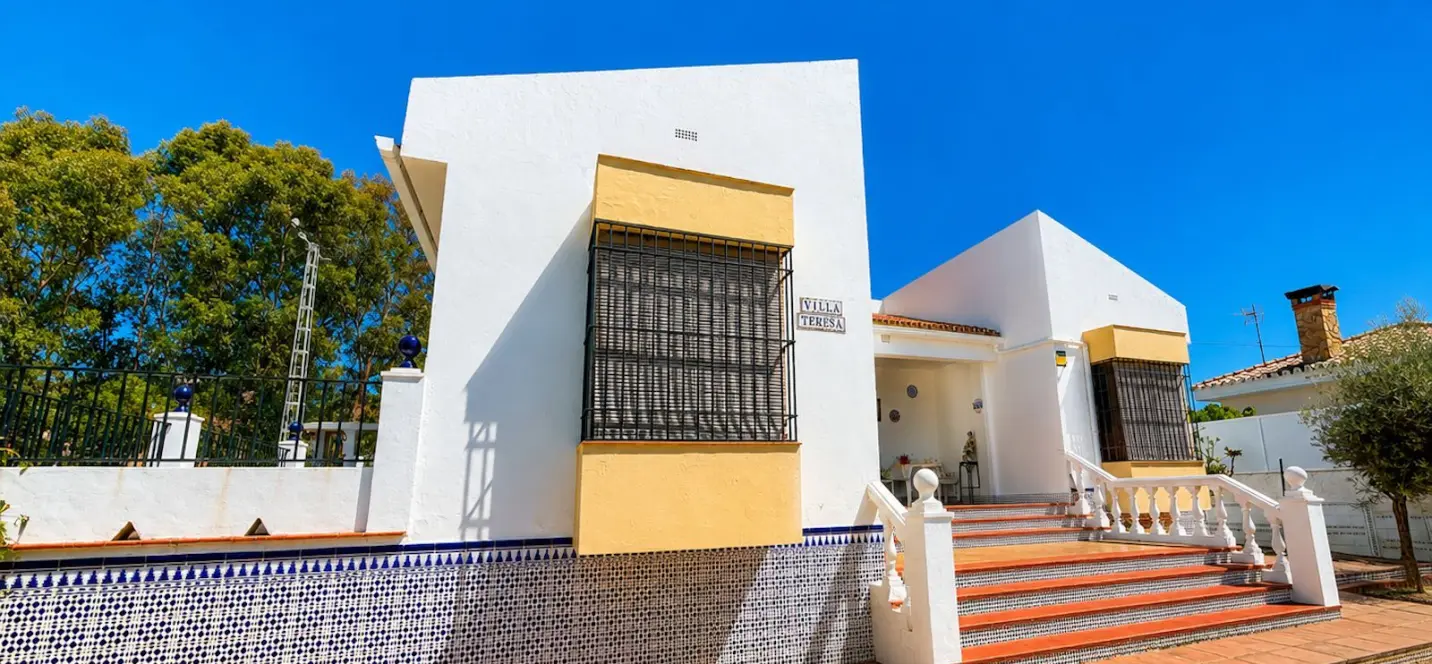 Venta de villa independiente en Chilches 2