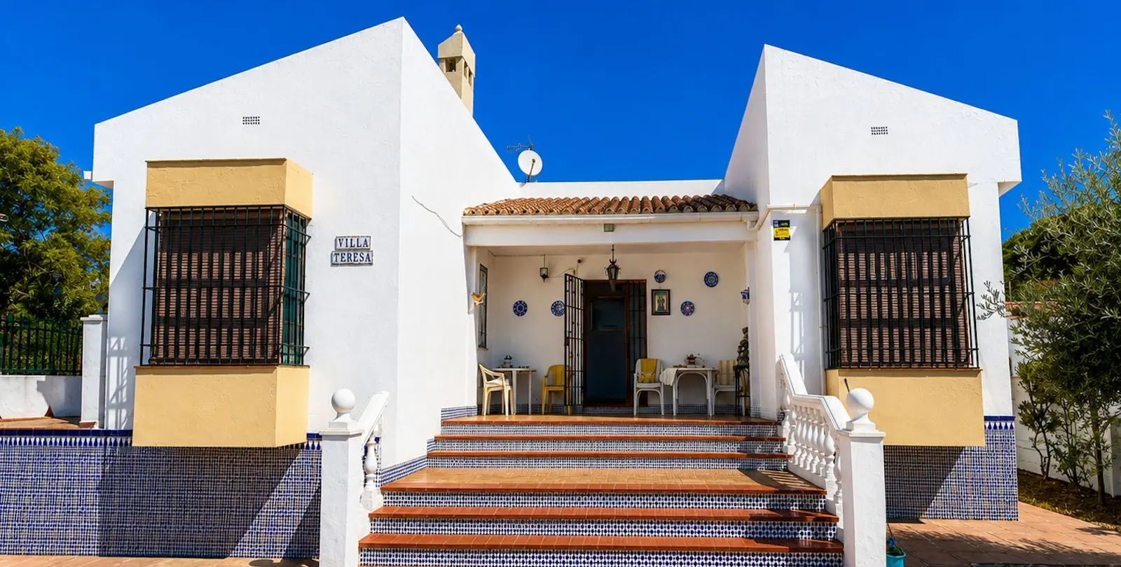 Sale of detached villa in Chilches 4