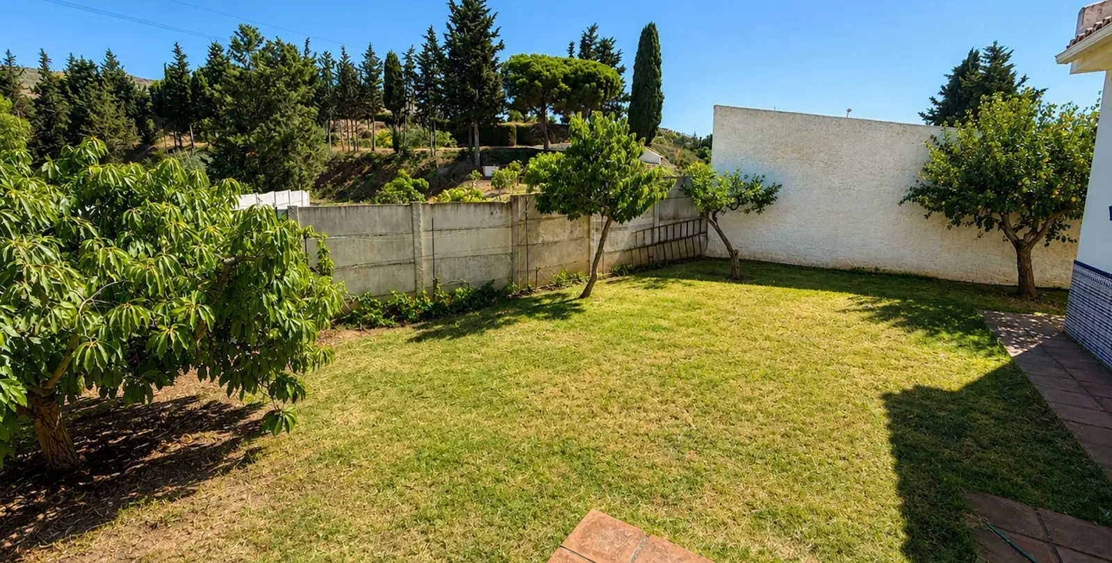 Sale of detached villa in Chilches 11