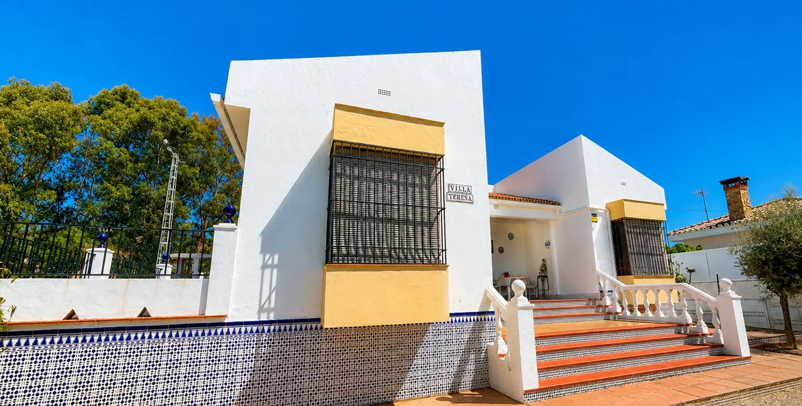 Venta de villa independiente en Chilches 3