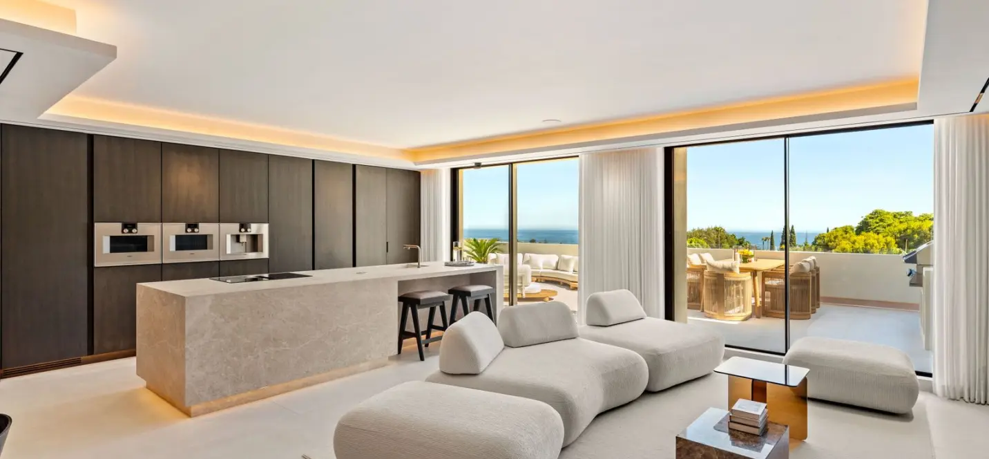 Sale of penthouse in The Golden Mile 1
