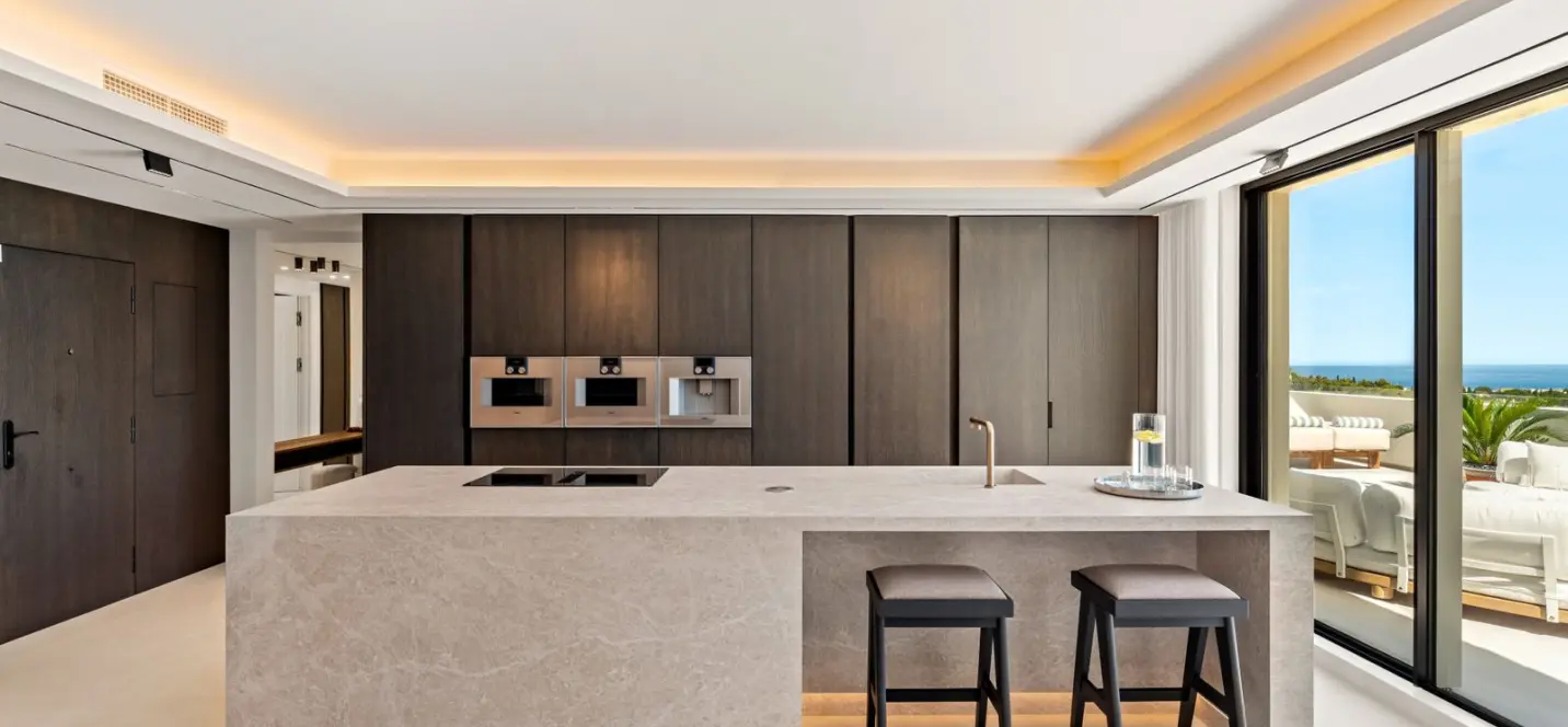 Sale of penthouse in The Golden Mile 2
