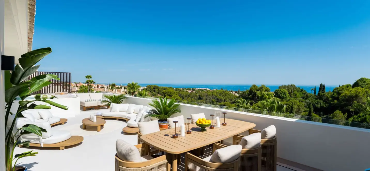 Sale of penthouse in The Golden Mile 3
