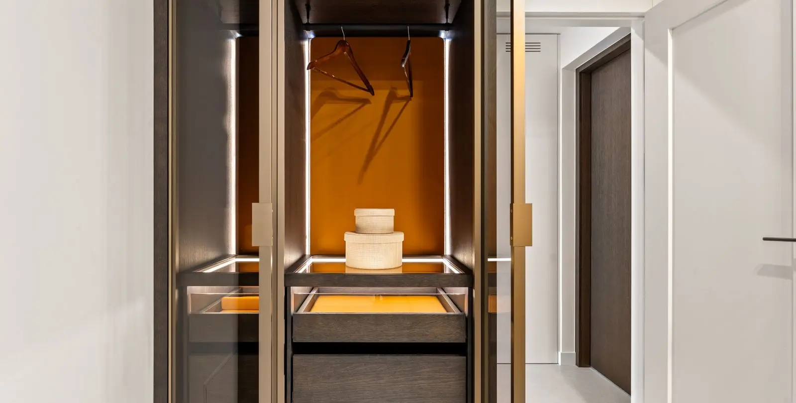 Sale of penthouse in The Golden Mile 21