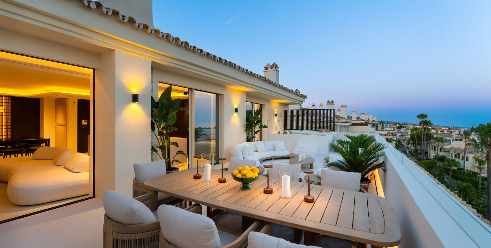Sale of penthouse in The Golden Mile 30