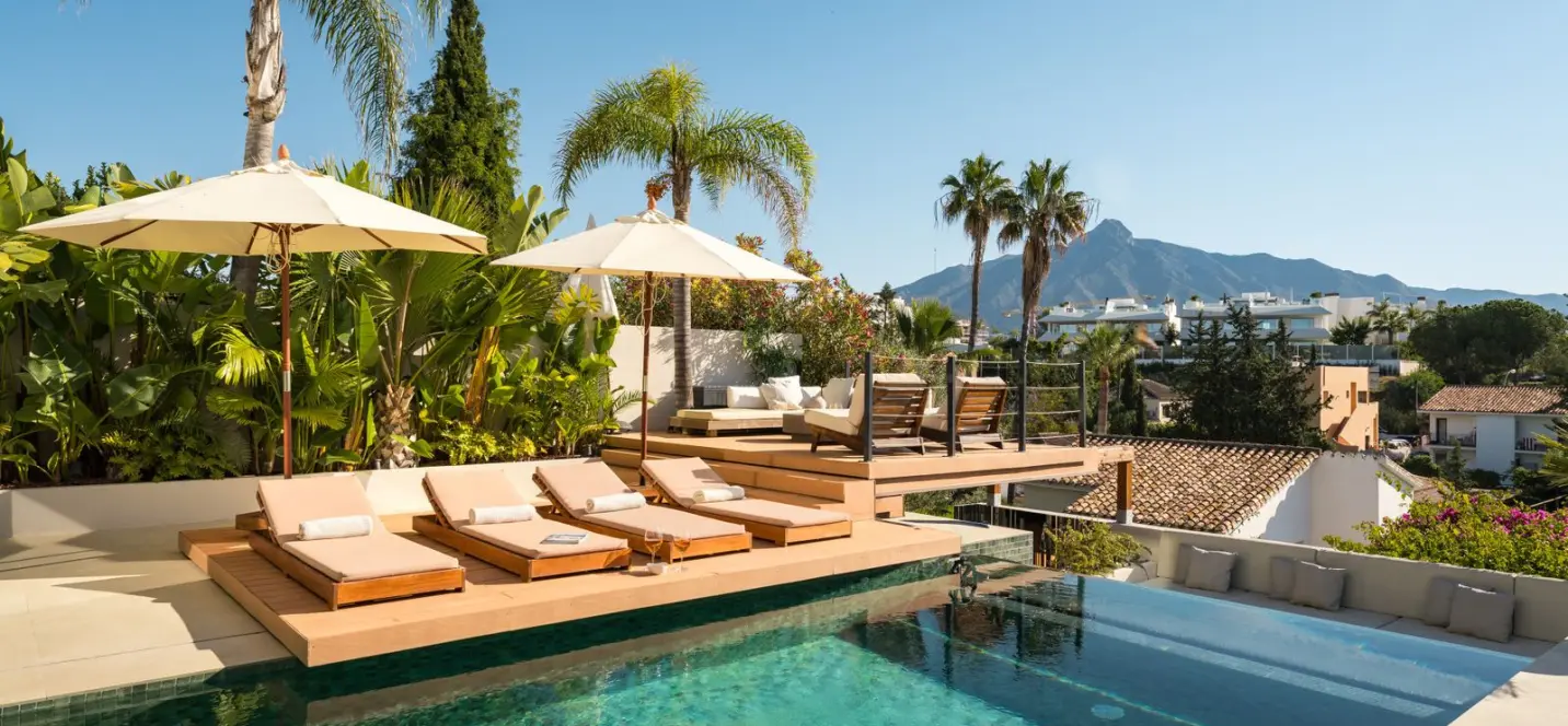 Sale of detached villa in Nueva Andalucía 2