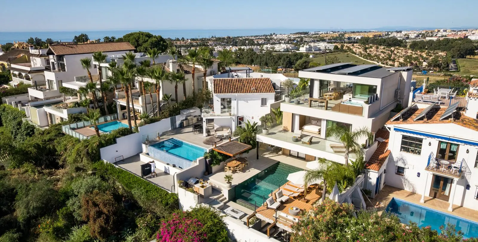 Sale of detached villa in Nueva Andalucía 54