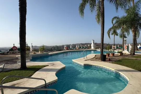 Image 4 thumb