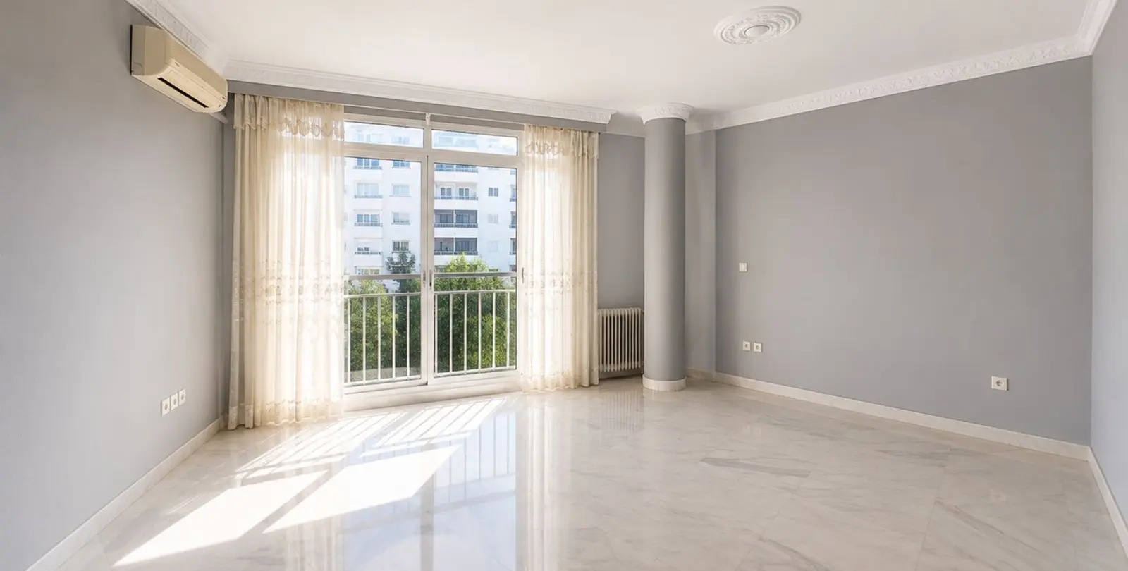 Продажа апартаментов на среднем этаже в Marbella 1