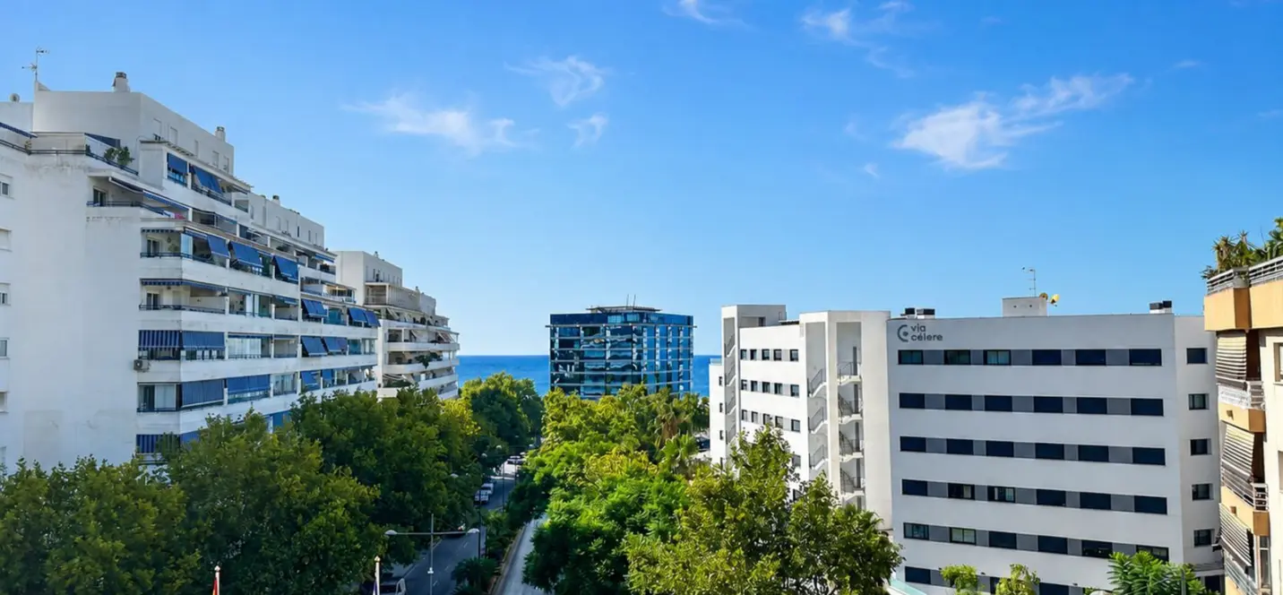 Sale of middle floor apartment in Marbella 4