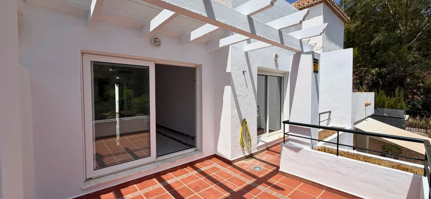 Sale of penthouse in Nueva Andalucía 1