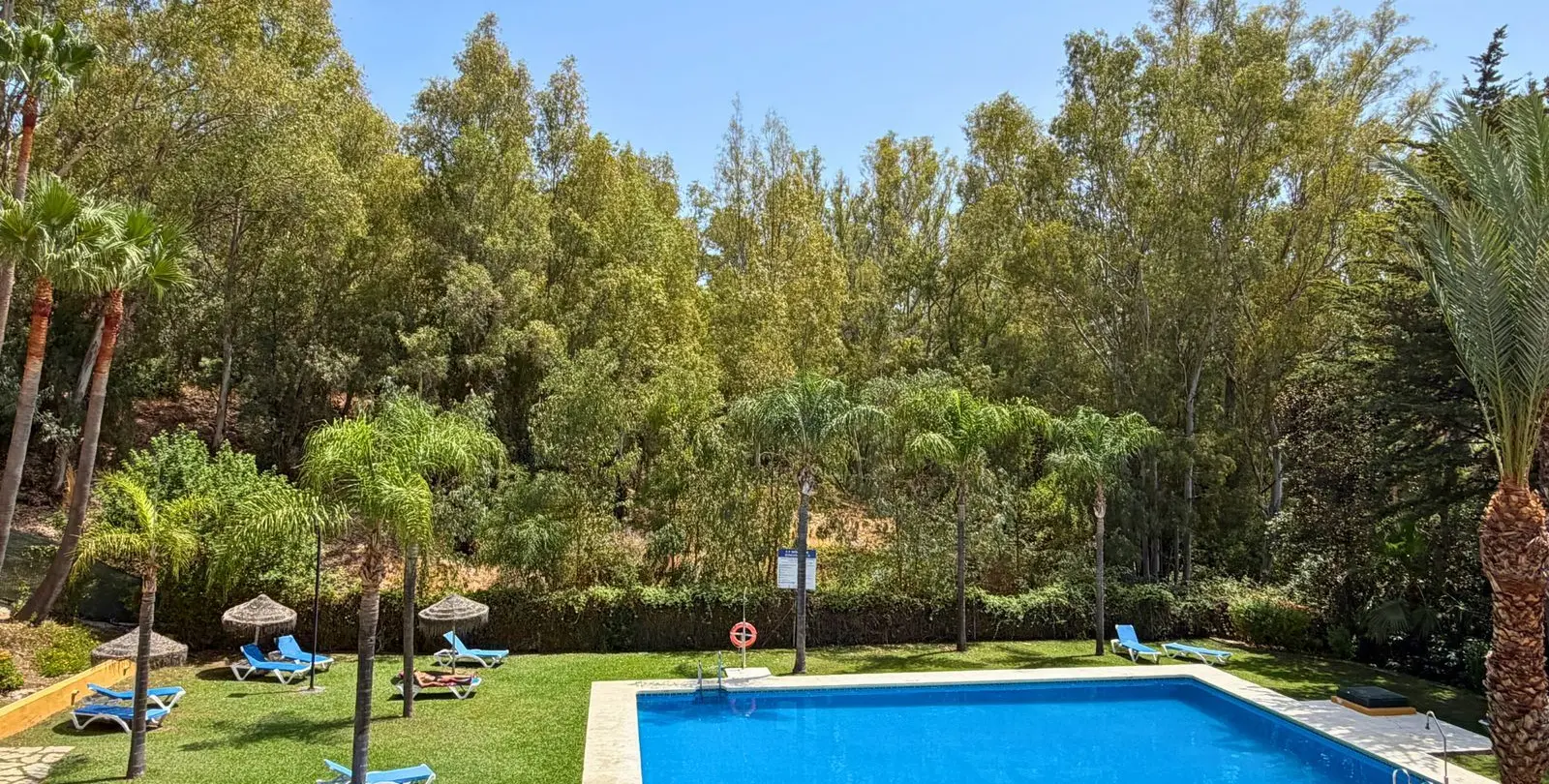 Sale of penthouse in Nueva Andalucía 7