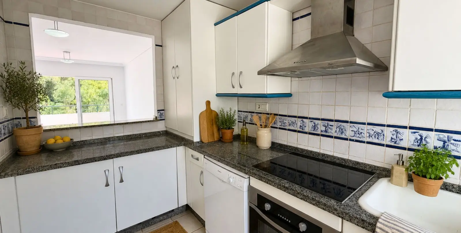 Sale of penthouse in Nueva Andalucía 17