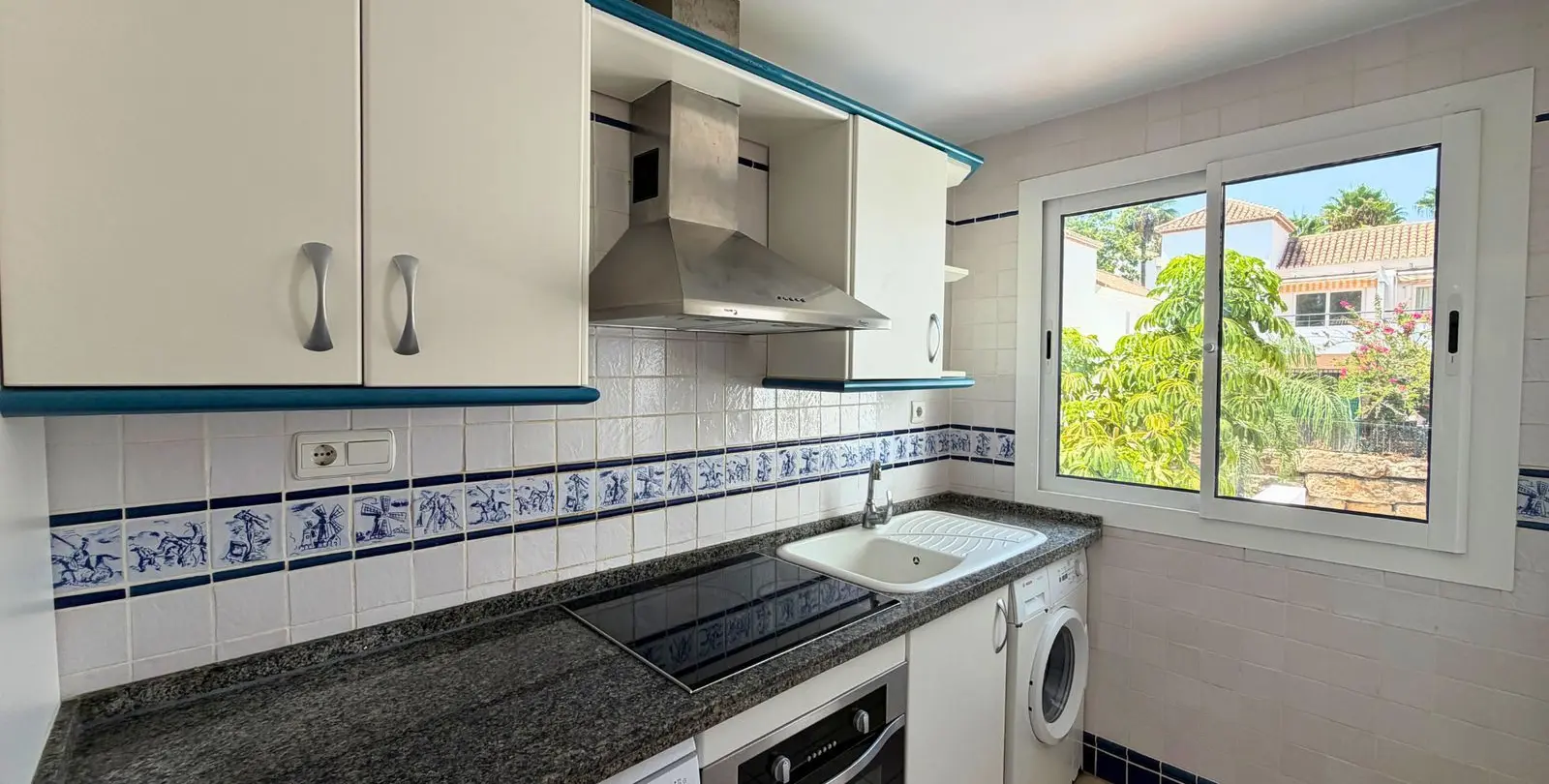 Sale of penthouse in Nueva Andalucía 18