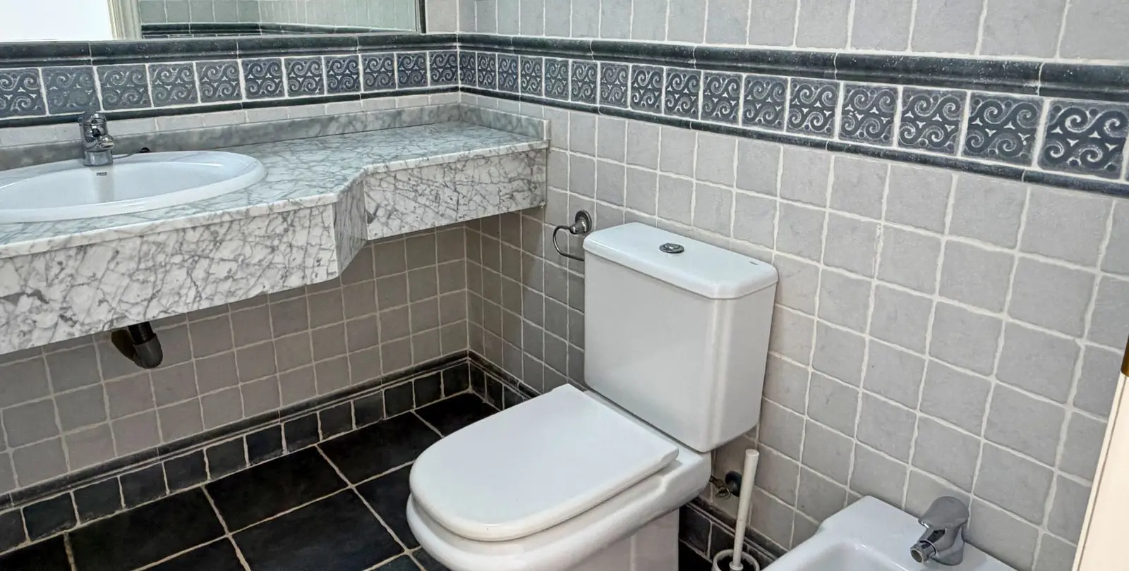 Sale of penthouse in Nueva Andalucía 26