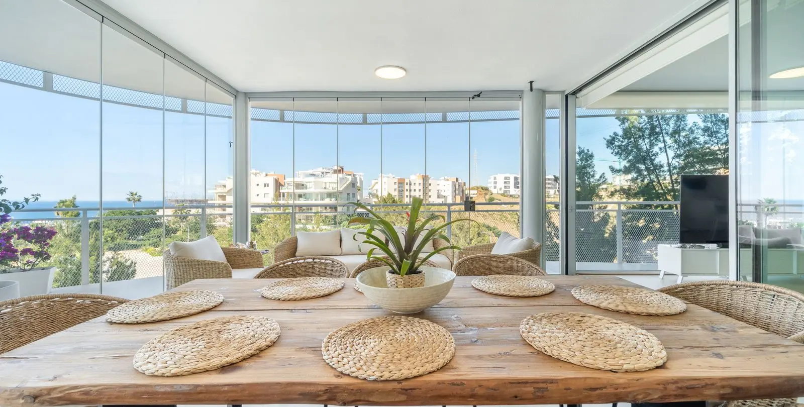 Sale of middle floor apartment in Fuengirola 4