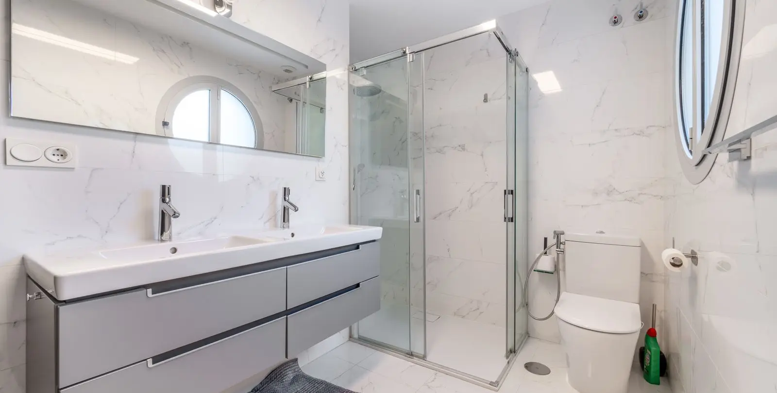 Sale of middle floor apartment in Fuengirola 9