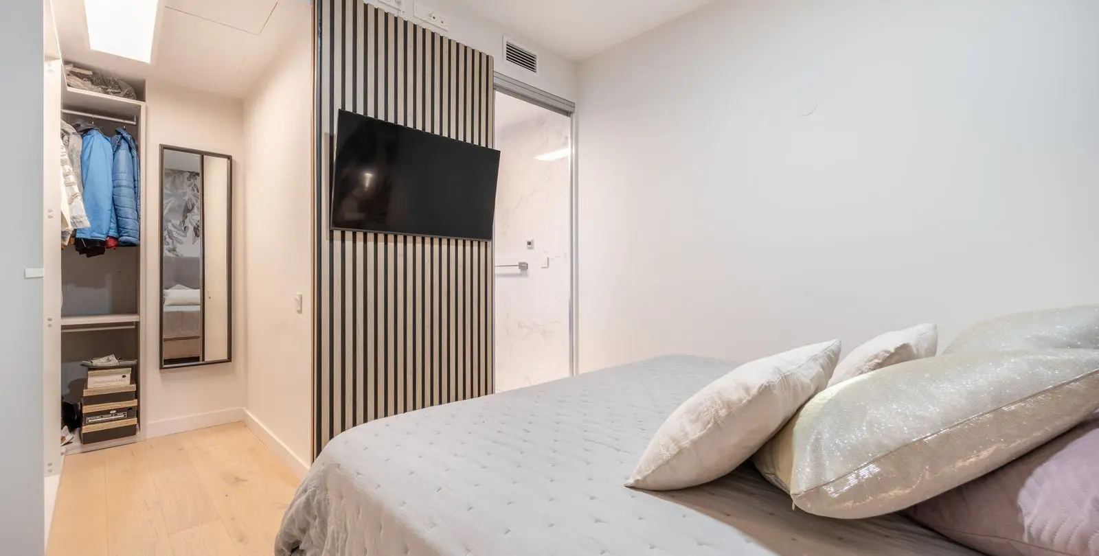 Sale of middle floor apartment in Fuengirola 10