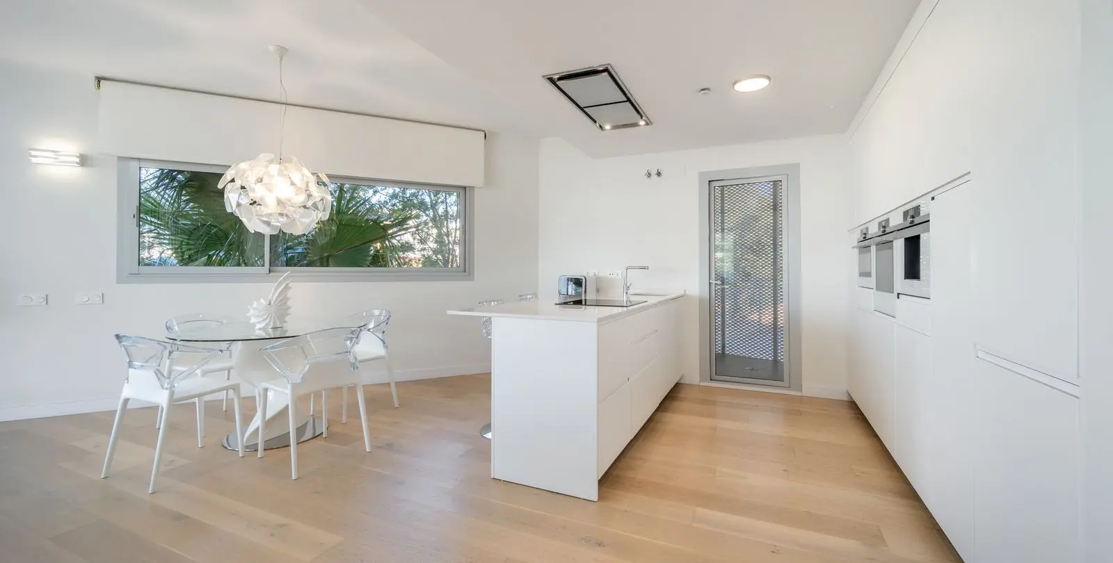 Sale of middle floor apartment in Fuengirola 13