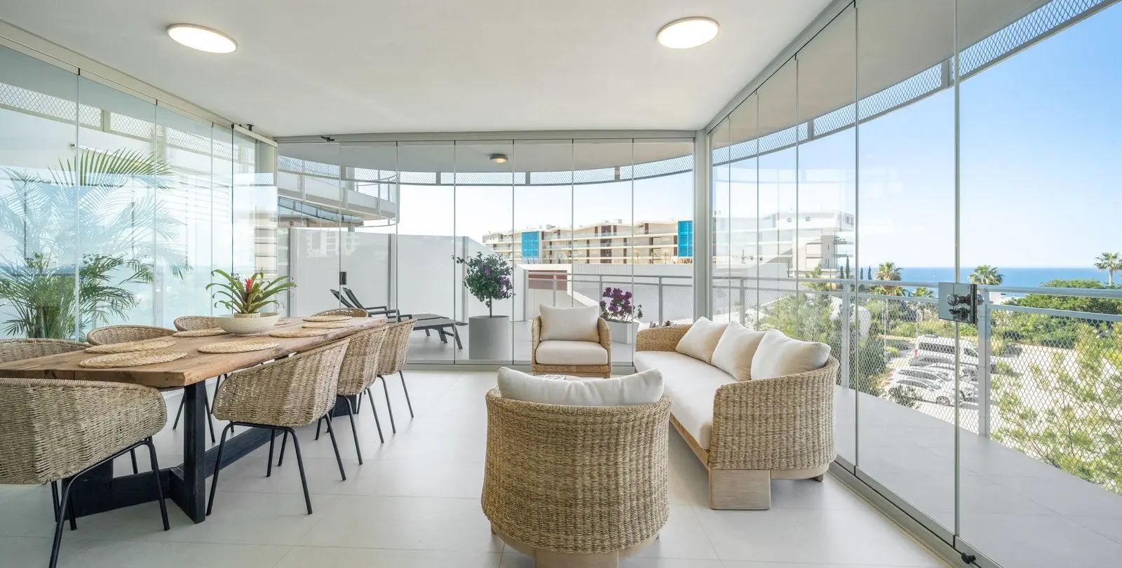 Sale of middle floor apartment in Fuengirola 16
