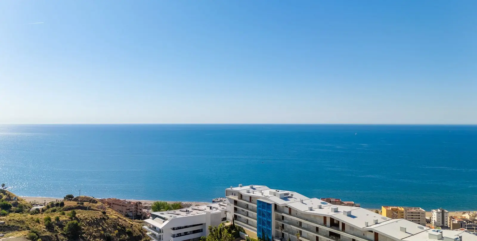 Sale of middle floor apartment in Fuengirola 31