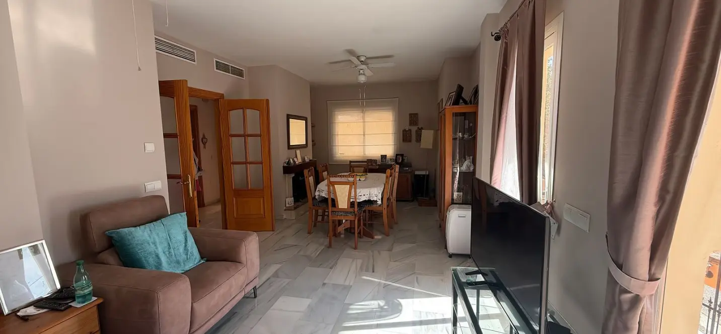 Venta de villa independiente en Coín 4