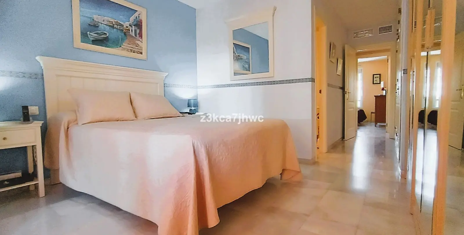 Продажа апартаментов на среднем этаже в Estepona 5
