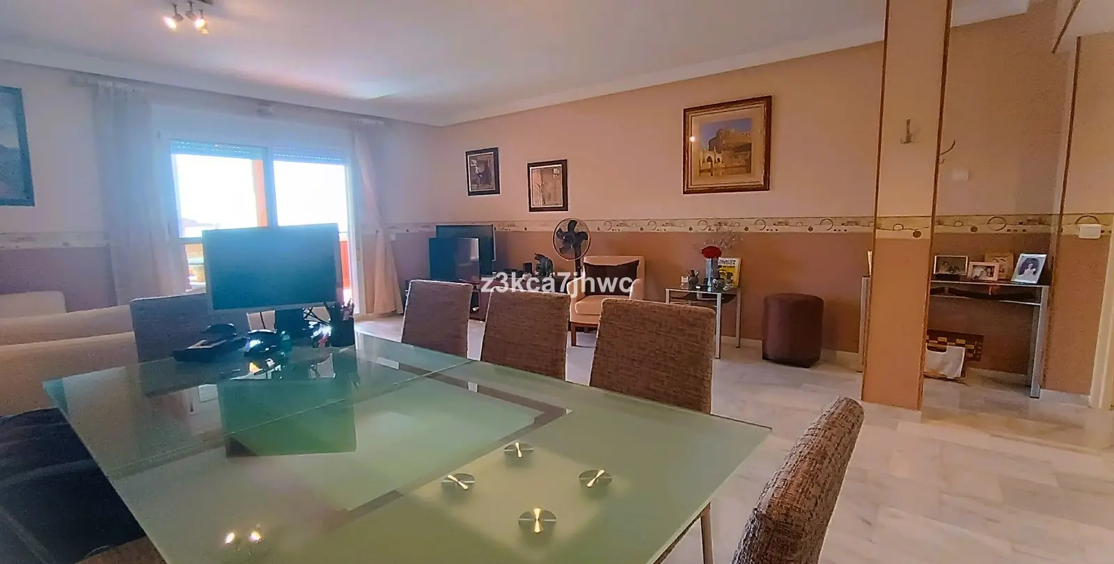 Продажа апартаментов на среднем этаже в Estepona 17