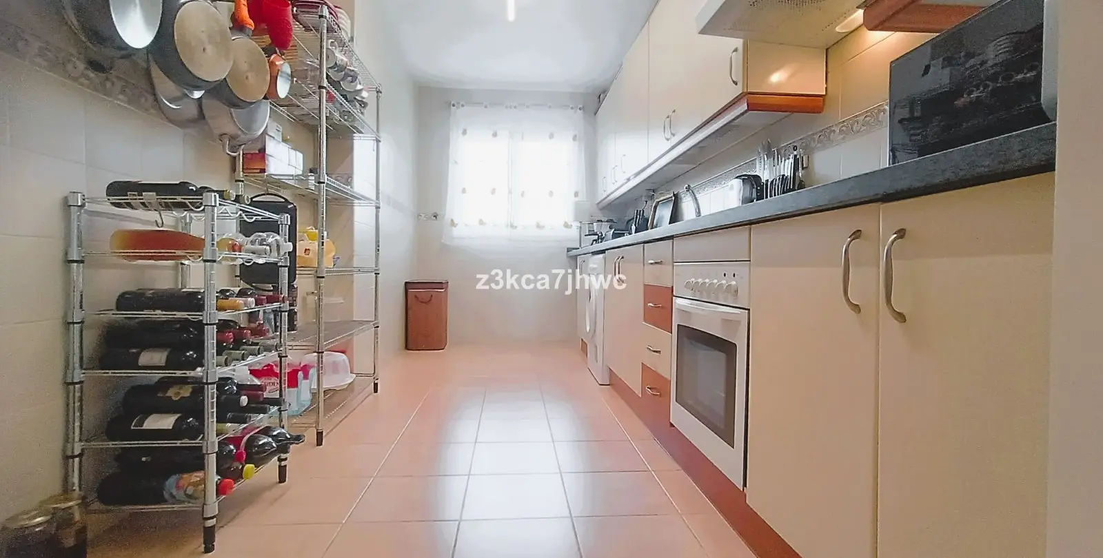 Продажа апартаментов на среднем этаже в Estepona 20
