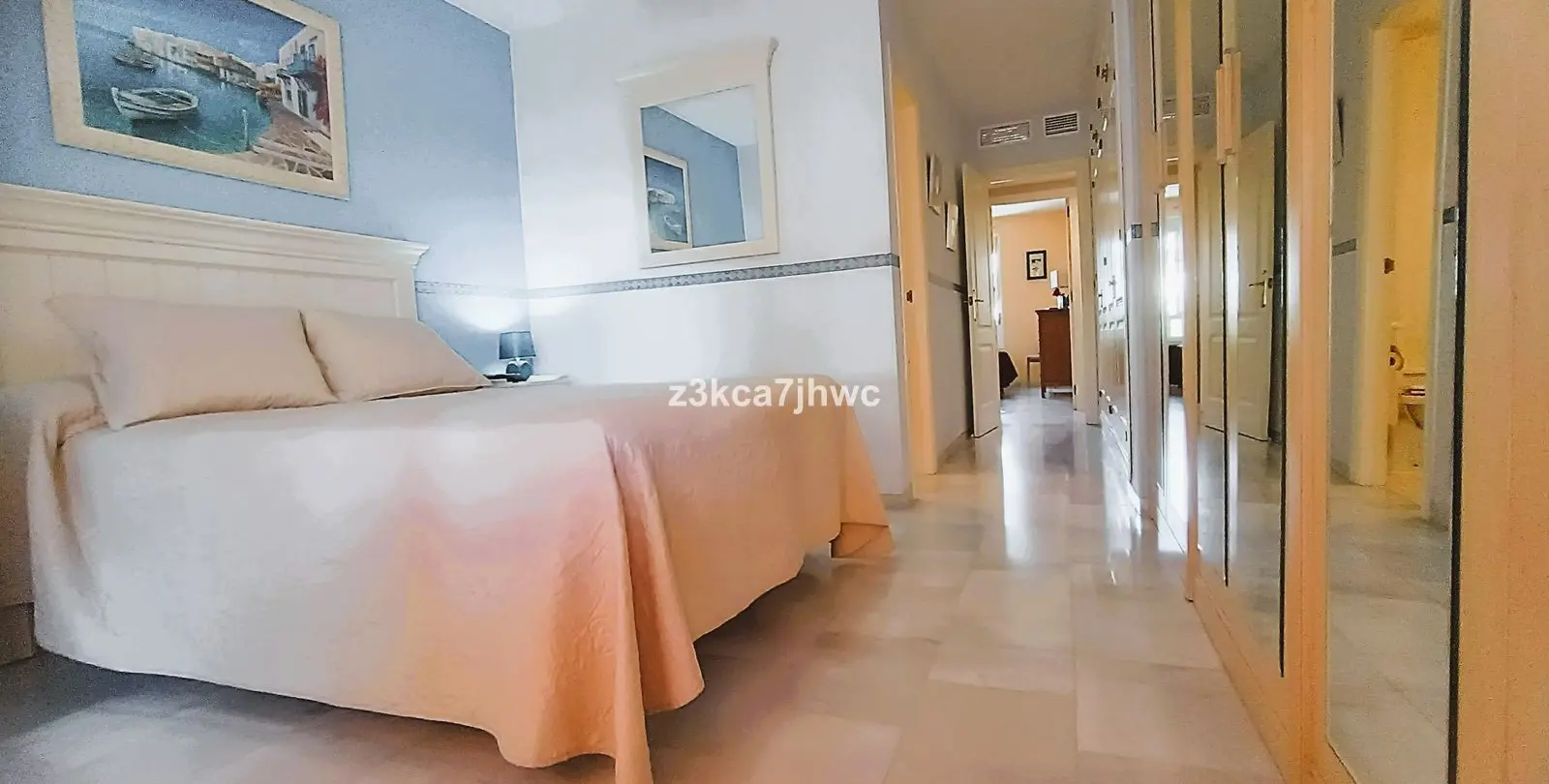 Продажа апартаментов на среднем этаже в Estepona 26