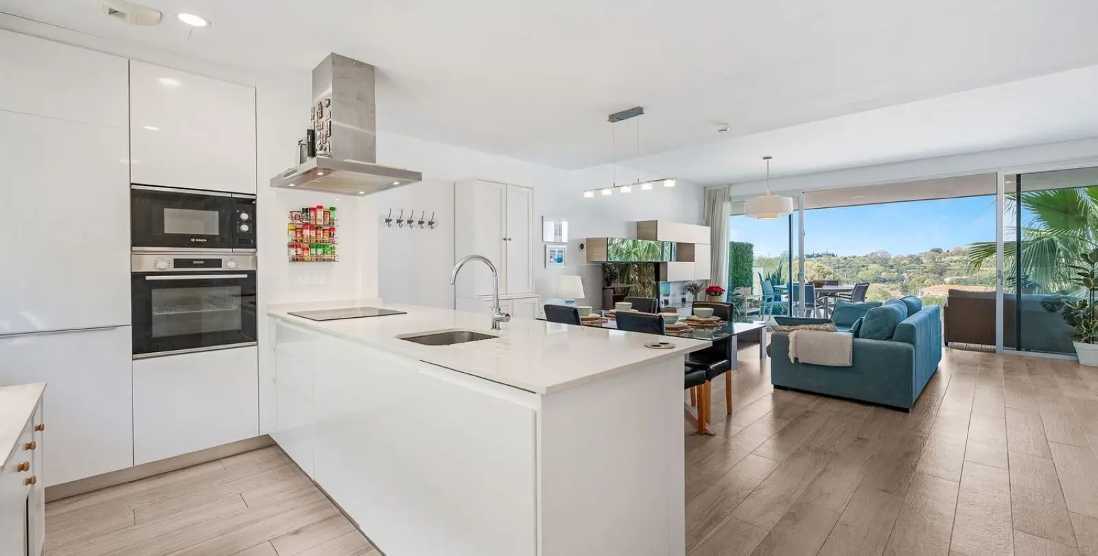Sale of townhouse in Cancelada 4