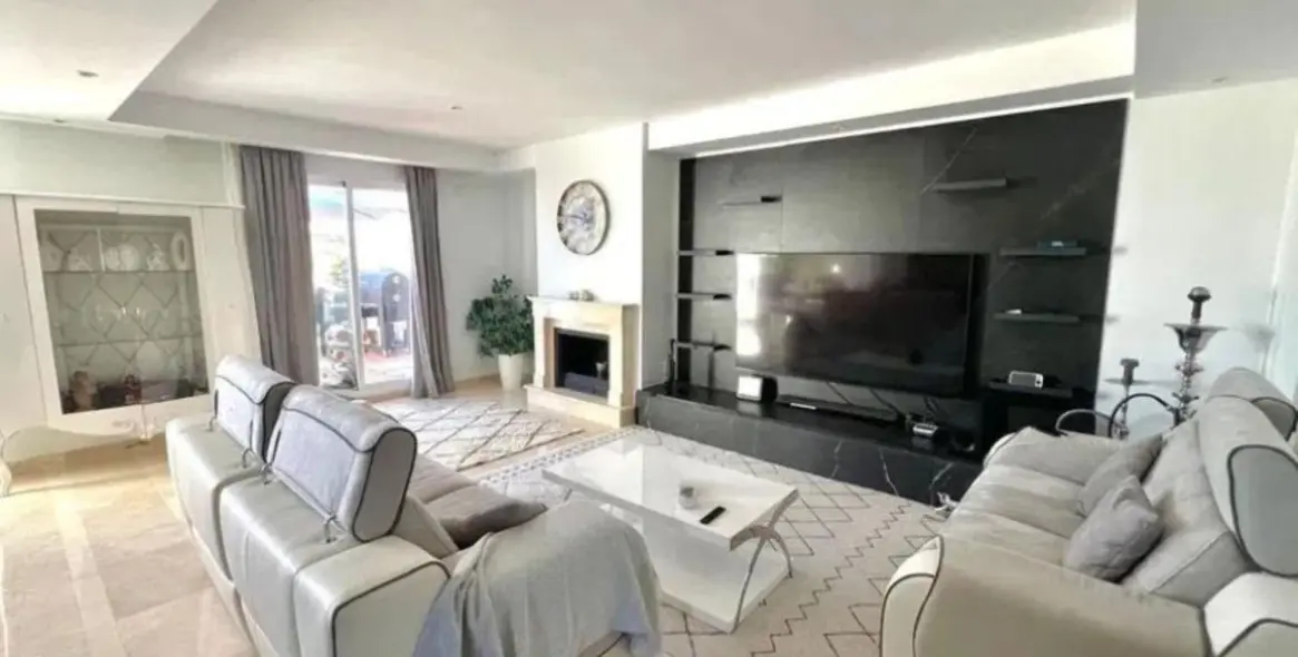 Sale of duplex in Nueva Andalucía 3