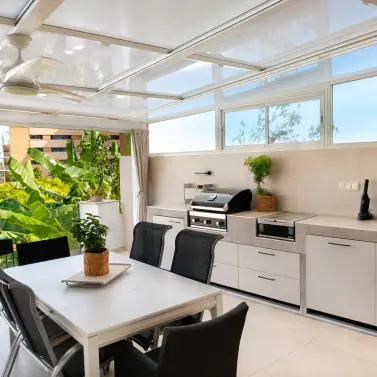 Venta de apartamento en planta media en Torremolinos