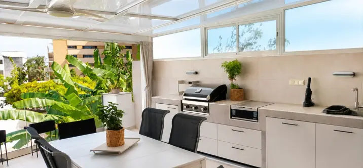 Venta de apartamento en planta media en Torremolinos 0
